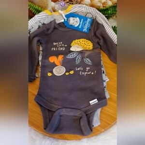 NWT Gerber 3 Piece Long Sleeve Onesies Set.Sz. 0-3 Months